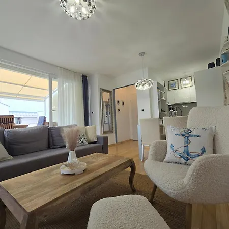Oscar With Pool Access Appartement *
