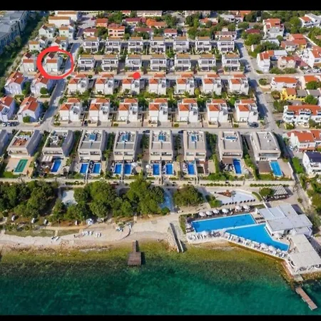 Appartement Oscar With Pool Access Petrčane